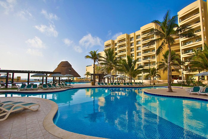 Transfer in Cancun to The Royal Sands Resort & Spa